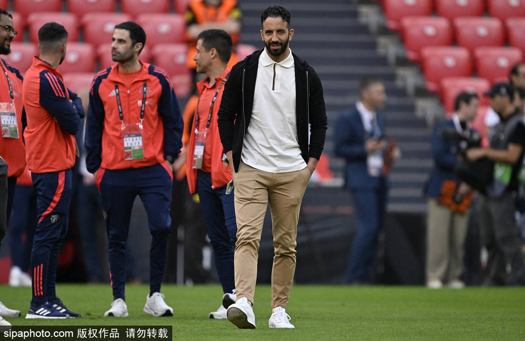 观战台:曼联大战切尔西+阿森纳火拼曼城 红军争六连胜 观战台:曼联大战切尔西+阿森纳火拼曼城 红军争六连胜