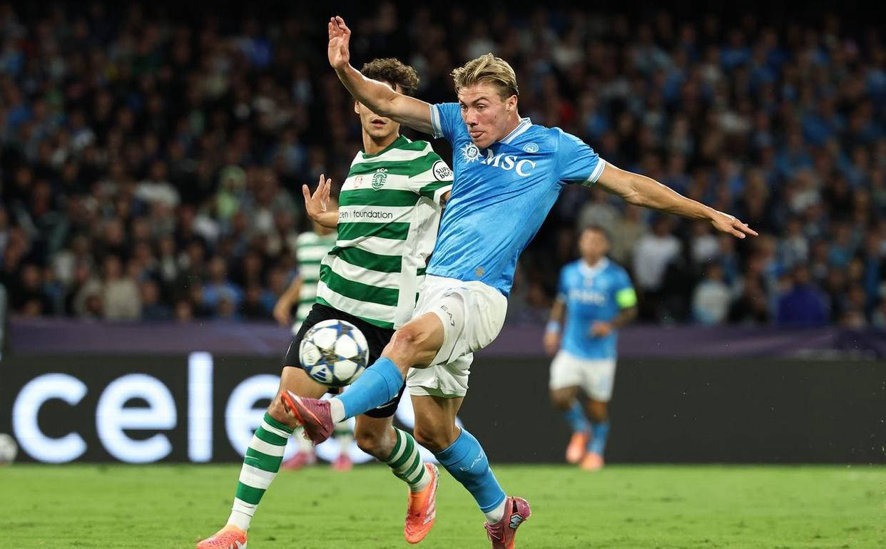 22岁霍伊伦闪耀欧冠:双响+获评87分+MVP 22岁霍伊伦闪耀欧冠:双响+获评87分+MVP